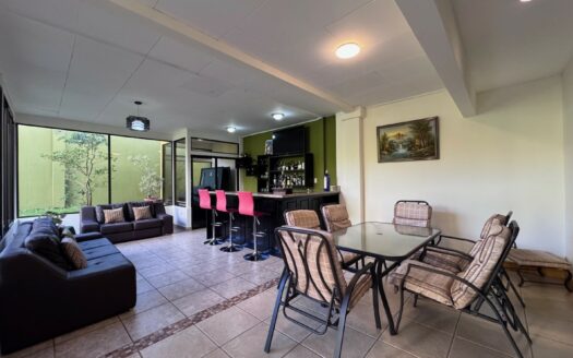 Tres Ríos: Amplia Casa en Residencial Sierras de la Unión con 486 Metros de Lote. #145045