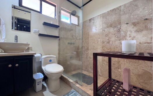 Tres Ríos: Hermosa Casa en Condominio Vistas de Monserrat con 3 Habitaciones. #144501