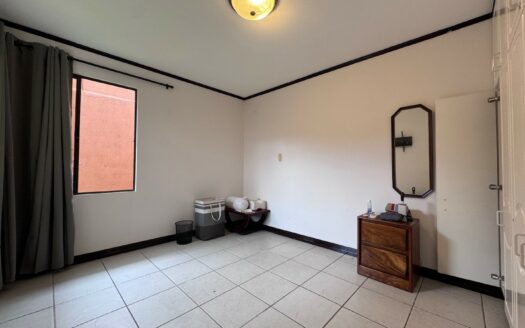 Tres Ríos: Casa de Una Planta en Residencial Monserrat con 200 Metros de Lote. #145672