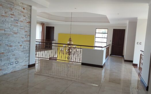 Tres Ríos: Espectacular Casa en Colinas de Montealegre. #145197