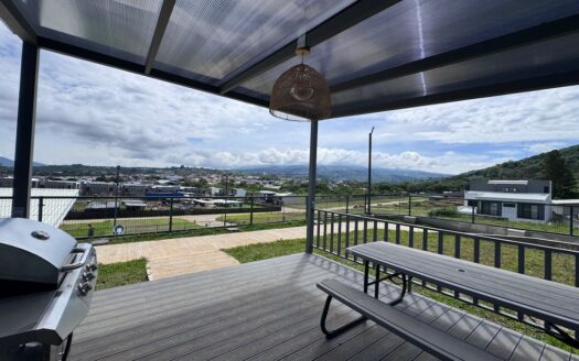 Curridabat: Casa en Condominio Ayarco 385 100% Amueblada con Espectaculares Acabados + 3 Parqueos. #145684