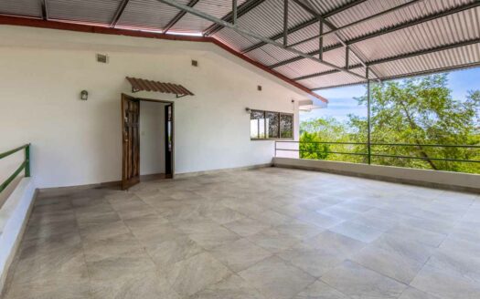 Villa en Venta en Montezuma Puntarenas con Vista al Mar y 8.485m² COD:145634