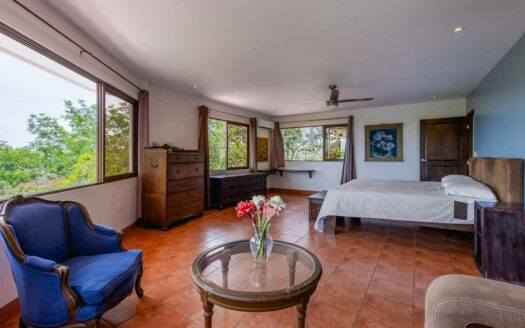 Villa en Venta en Montezuma Puntarenas con Vista al Mar y 8.485m² COD:145634