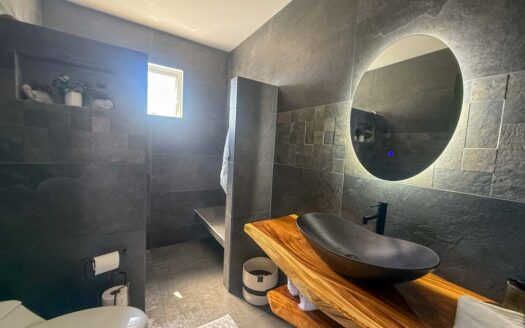 Increíble Propiedad en Las Montañas de Heredia, 1636 M2. Código 145662