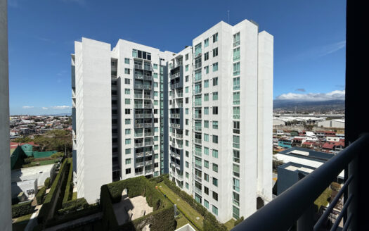 Oportunidad por Remate Bancario! Apartamento en Piso 7, en Condominio Bambú Rivera Tibás COD 144767