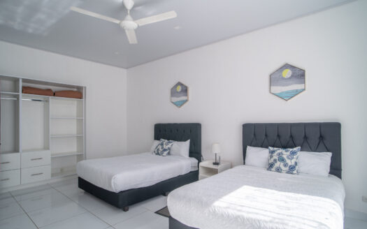 Casa Moderna con Piscina en Santa Cruz – Amplio Terreno y Privacidad a 20 Min de Tamarindo 🌿 COD:145852