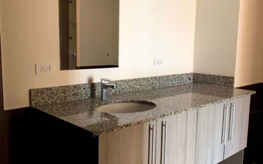 Venta de Apartamento en Condominio Torres de Heredia (118m2 habitables- 3hab-2 baños-2 parqueos)