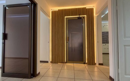 Oficina En Alquiler En Montes De Oca En Condominio Con Seguridad 24/7 cod.F145364