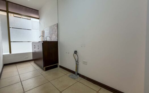Oficina En Alquiler En Montes De Oca En Condominio Con Seguridad 24/7 cod.F145364
