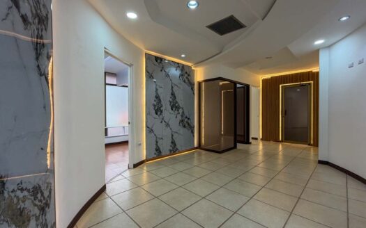 Oficina En Alquiler En Montes De Oca En Condominio Con Seguridad 24/7 cod.F145364