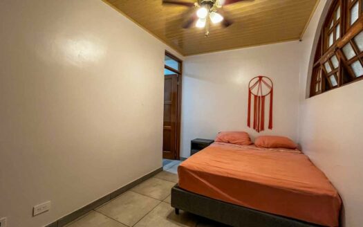 Edificio de apartamentos en venta en Sabana Sur, a pasos de la Contraloría. Código 144297