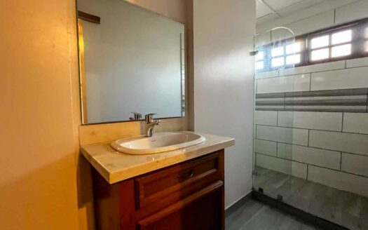 Edificio de apartamentos en venta en Sabana Sur, a pasos de la Contraloría. Código 144297