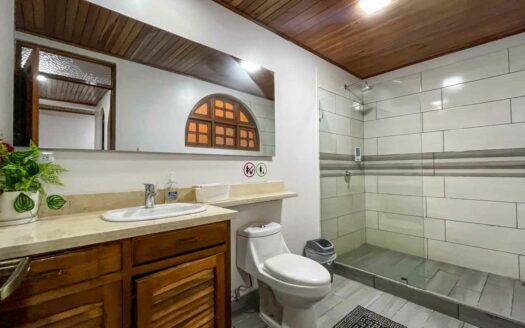 Edificio de apartamentos en venta en Sabana Sur, a pasos de la Contraloría. Código 144297