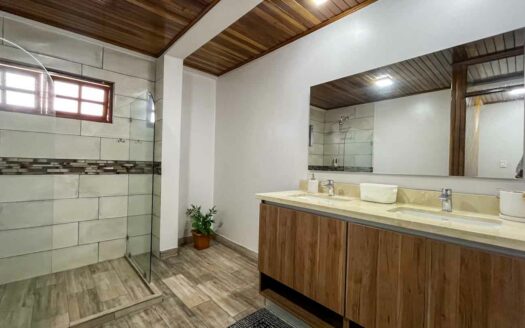 Edificio de apartamentos en venta en Sabana Sur, a pasos de la Contraloría. Código 144297