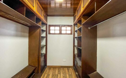 Edificio de apartamentos en venta en Sabana Sur, a pasos de la Contraloría. Código 144297
