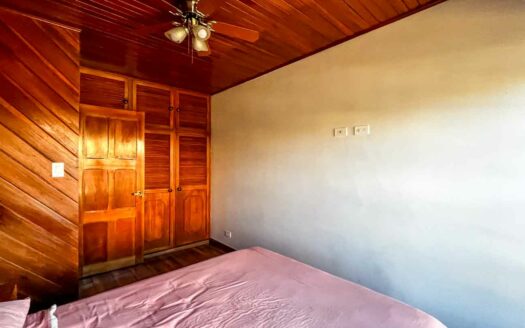 Edificio de apartamentos en venta en Sabana Sur, a pasos de la Contraloría. Código 144297