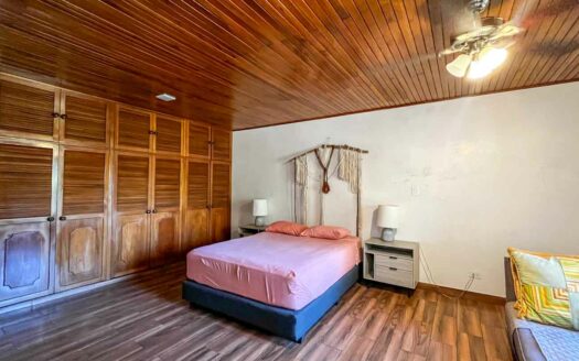 Edificio de apartamentos en venta en Sabana Sur, a pasos de la Contraloría. Código 144297