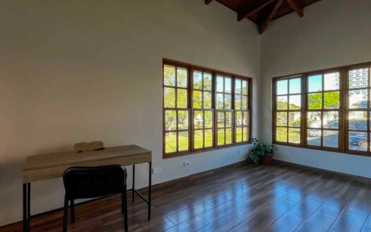 Edificio de apartamentos en venta en Sabana Sur, a pasos de la Contraloría. Código 144297