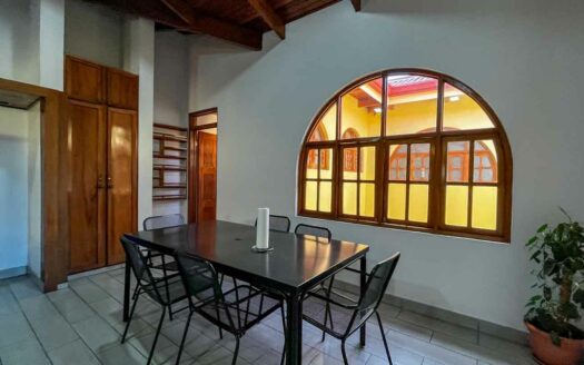 Edificio de apartamentos en venta en Sabana Sur, a pasos de la Contraloría. Código 144297