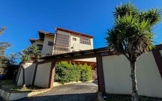 Edificio de apartamentos en venta en Sabana Sur, a pasos de la Contraloría. Código 144297