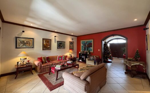 Casa De Lujo En Venta En Lindora Santa Ana Con Piscina Privada. Cod. 145922