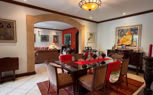 Casa De Lujo En Venta En Lindora Santa Ana Con Piscina Privada. Cod. 145922