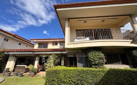 Casa De Lujo En Venta En Lindora Santa Ana Con Piscina Privada. Cod. 145922