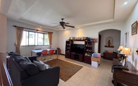 Casa De Lujo En Venta En Lindora Santa Ana Con Piscina Privada. Cod. 145922