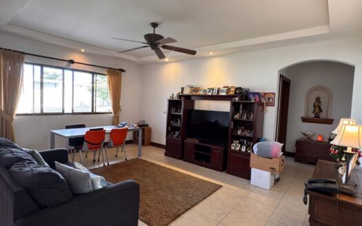 Casa De Lujo En Venta En Lindora Santa Ana Con Piscina Privada. Cod. 145922