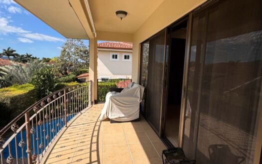 Casa De Lujo En Venta En Lindora Santa Ana Con Piscina Privada. Cod. 145922