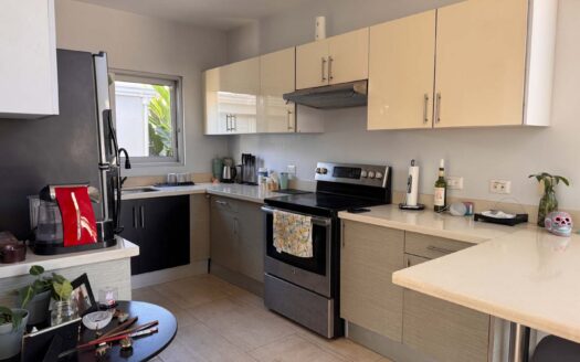 Casa En Venta En Lindora Santa Ana, Condominio Exclusivo De 4 Casas, Con Dormitorio en Primer Piso. Cod. 145892