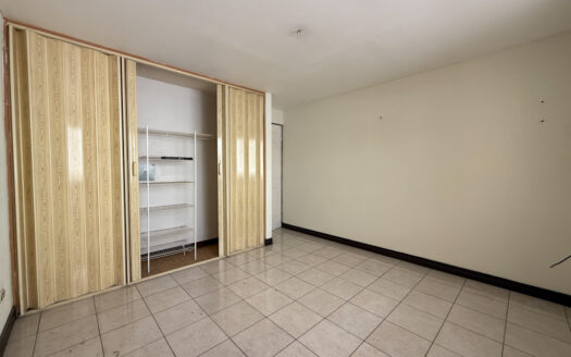 Oportunidad por Remate Bancario!!! Apartamento en Planta Baja, en Pequeño Condominio en Residencial Saint Clare, Moravia COD 146093