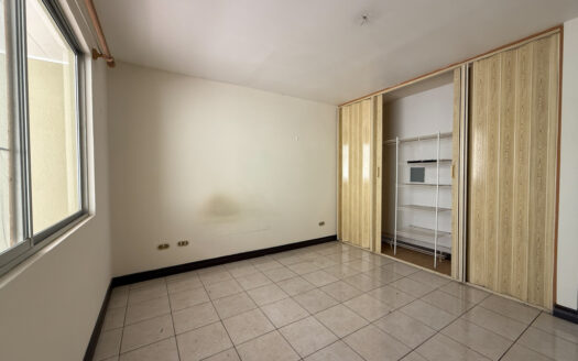 Oportunidad por Remate Bancario!!! Apartamento en Planta Baja, en Pequeño Condominio en Residencial Saint Clare, Moravia COD 146093