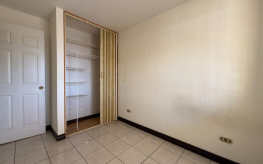 Oportunidad por Remate Bancario!!! Apartamento en Planta Baja, en Pequeño Condominio en Residencial Saint Clare, Moravia COD 146093