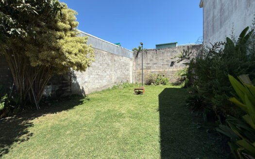 Oportunidad por Remate Bancario!!! Apartamento en Planta Baja, en Pequeño Condominio en Residencial Saint Clare, Moravia COD 146093