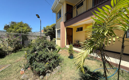 Oportunidad por Remate Bancario!!! Apartamento en Planta Baja, en Pequeño Condominio en Residencial Saint Clare, Moravia COD 146093