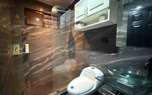 Hermosa Casa en Terreno de 2.503 m2, en la Zona de La Colmena, Cascajal de Coronado COD 145544