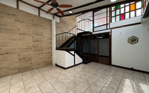 Casa en Residencial Seguro, Con Mucha Iluminación en la Zona de Dulce Nombre de Coronado COD 144736