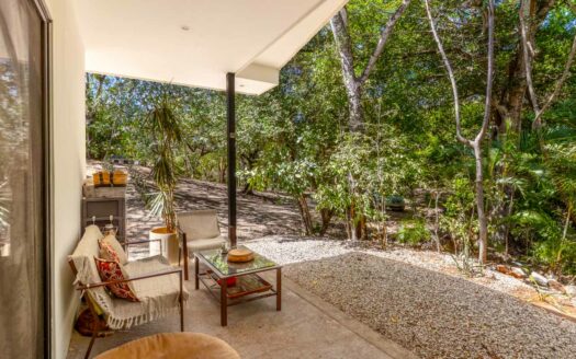 Casa y 2 Aptos en 10,984m2 de terreno con Potencial de Renta🌿 COD:144170