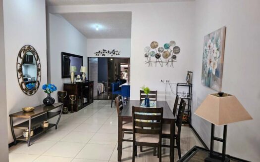 Venta de Casa de 1 Planta en Condominio de San Pablo De Heredia. Código 144594