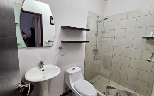 Venta de Casa de 1 Planta en Condominio de San Pablo De Heredia. Código 144594