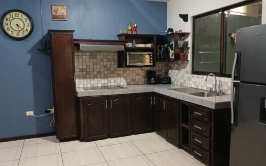 Casa En Venta De Una Planta En San Isidro De Alajuela Con Amplio Terreno de 718 m2. COD.
