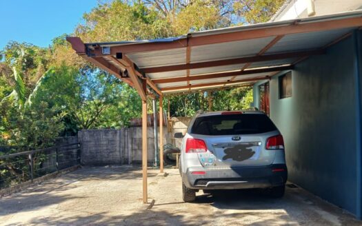Casa En Venta De Una Planta En San Isidro De Alajuela Con Amplio Terreno de 718 m2. COD.