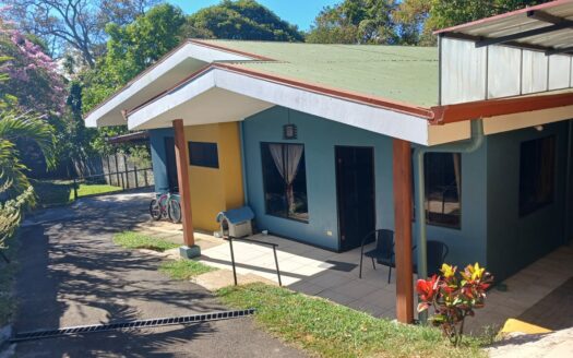 Casa En Venta De Una Planta En San Isidro De Alajuela Con Amplio Terreno de 718 m2. COD.