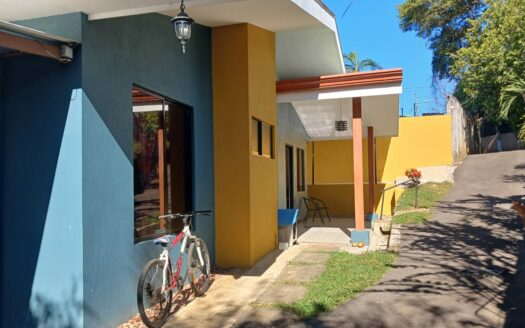 Casa En Venta De Una Planta En San Isidro De Alajuela Con Amplio Terreno de 718 m2. COD.
