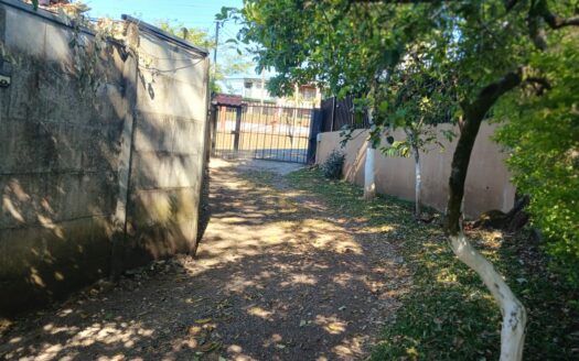 Casa En Venta De Una Planta En San Isidro De Alajuela Con Amplio Terreno de 718 m2. COD.