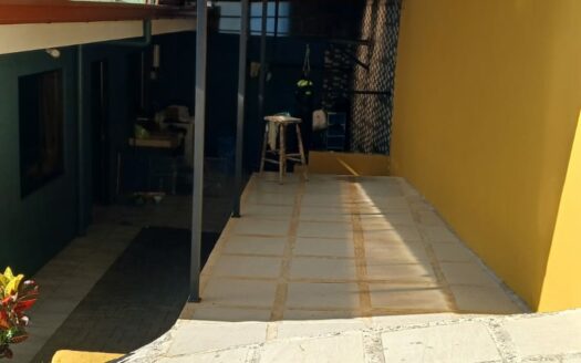 Casa En Venta De Una Planta En San Isidro De Alajuela Con Amplio Terreno de 718 m2. COD.