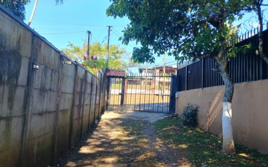 Casa En Venta De Una Planta En San Isidro De Alajuela Con Amplio Terreno de 718 m2. COD.