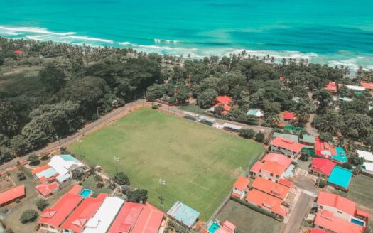 Propiedad para INVERSIÓN PLAYA ESTERILLOS OESTE (La Sirena) a 100 metros de la playa!! 343 m2 OPORTUNIDAD ÚNICA!! (Cod.145162)