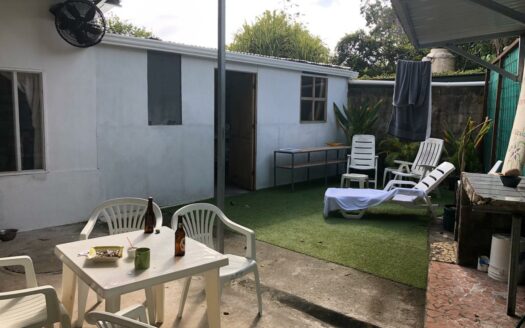 Propiedad para INVERSIÓN PLAYA ESTERILLOS OESTE (La Sirena) a 100 metros de la playa!! 343 m2 OPORTUNIDAD ÚNICA!! (Cod.145162)